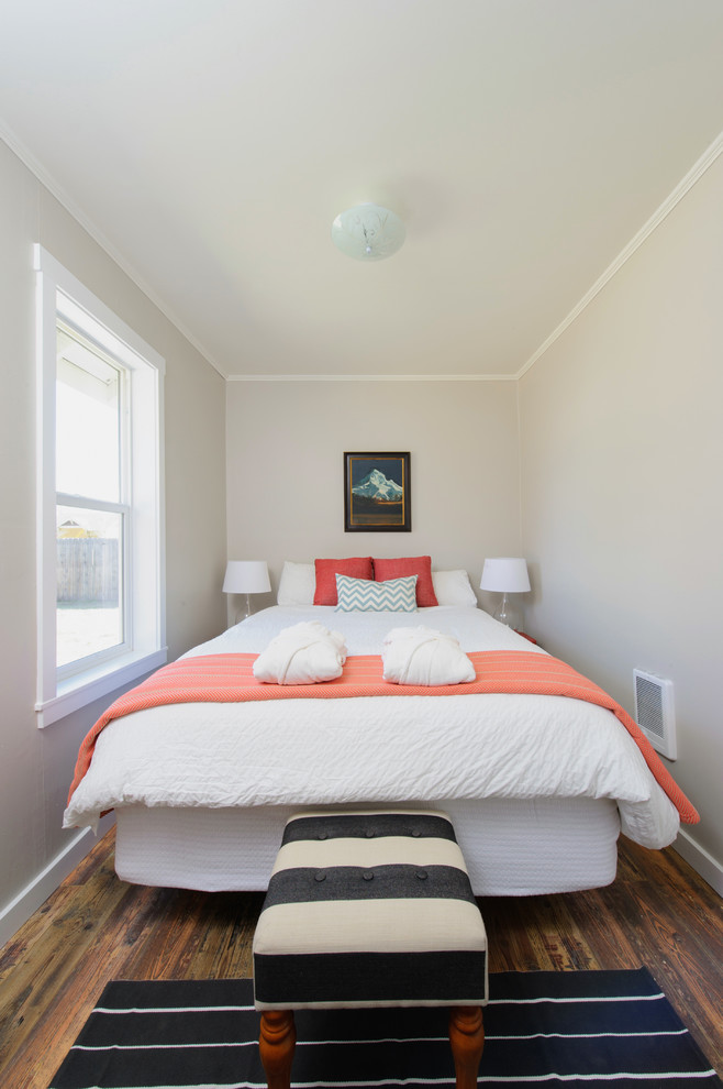 Breathtaking Coral Bedroom Design