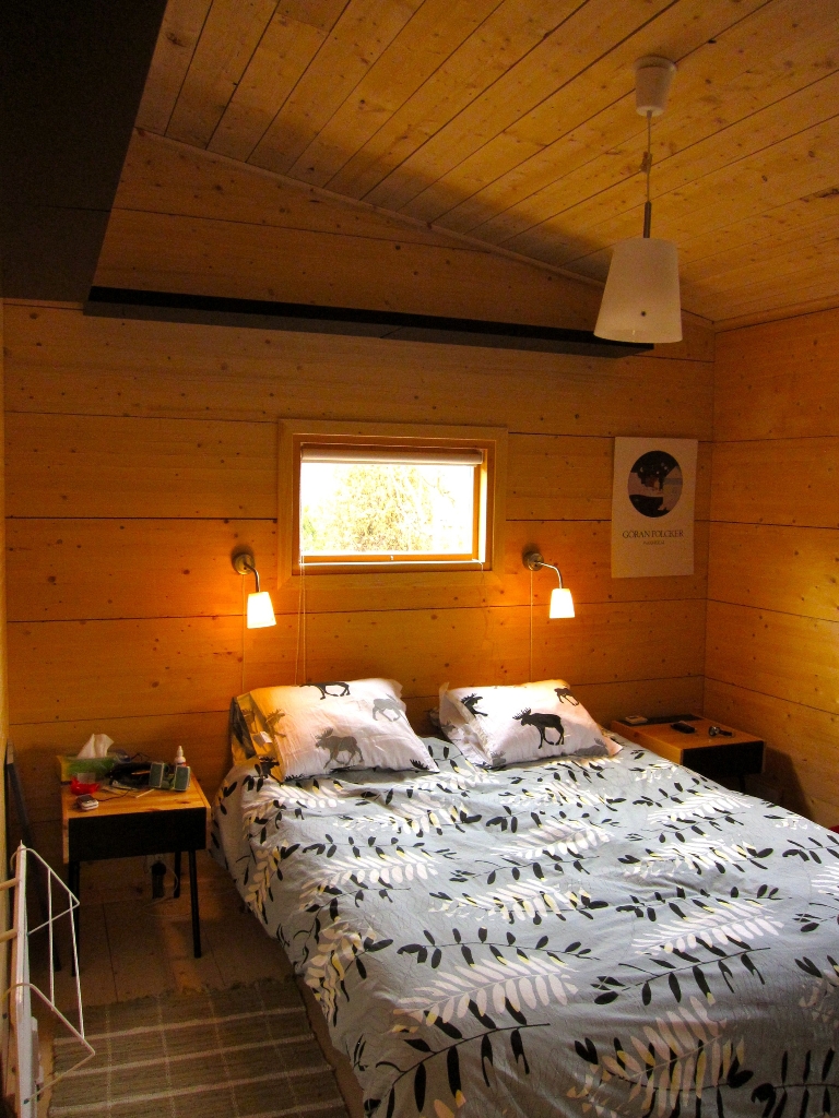 Cozy Cottage Bedroom Design