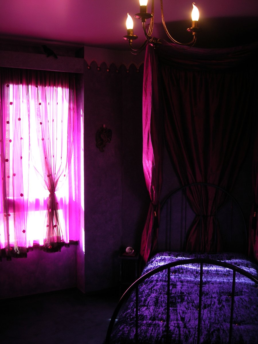 Gothic Purple Bedroom Design