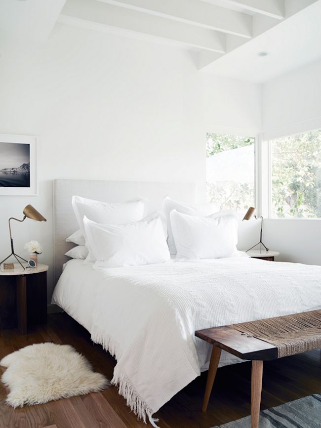 Minimal White Bedroom Design Ideas