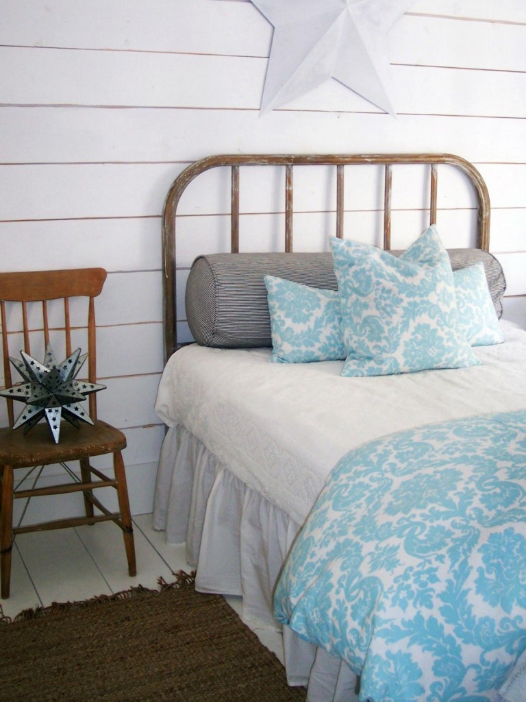 Small Beach Bedroom Design