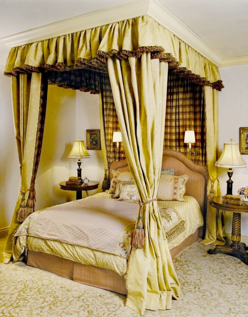 15 Luxurious Gold Bedroom Design Ideas - Decoration Love