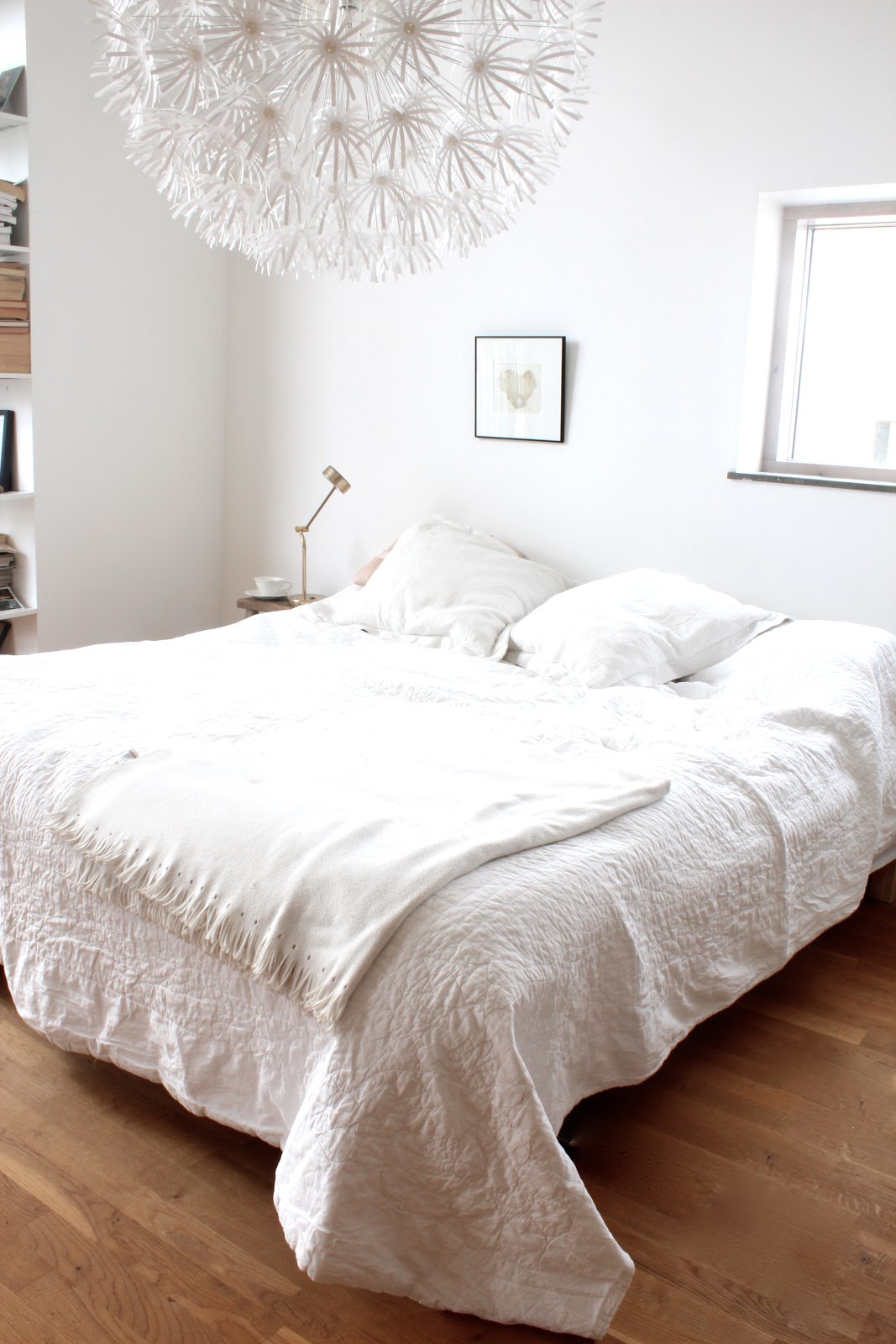 White Bedroom Design With Beautiful Pendant lamp