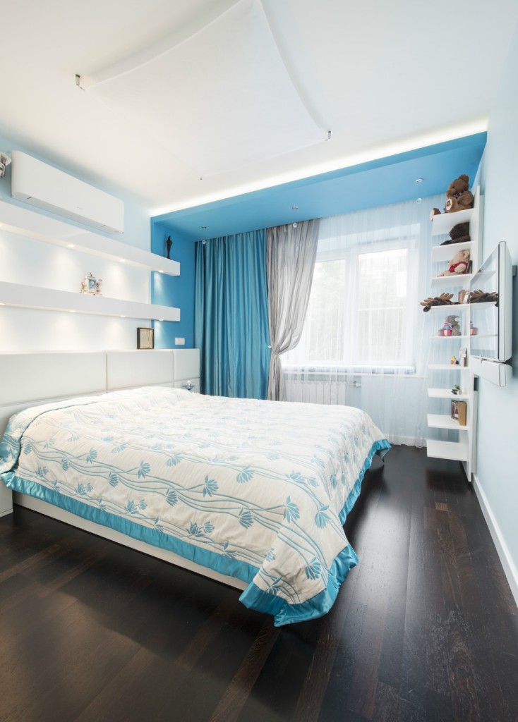 Accent Color Bedroom with Blue