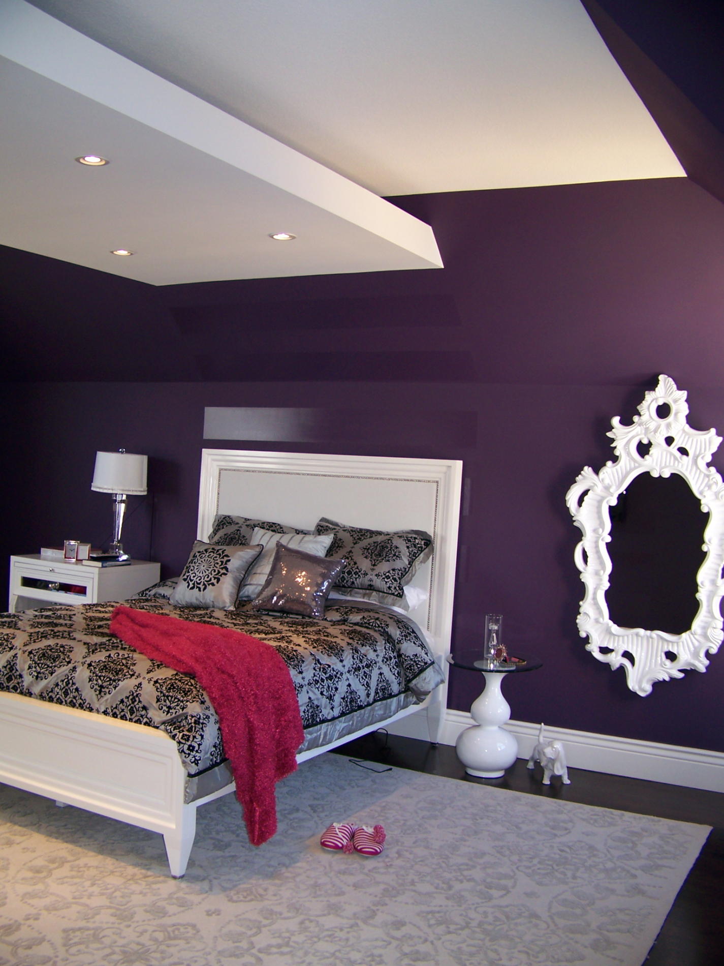 Deep Purple Bedroom Ideas