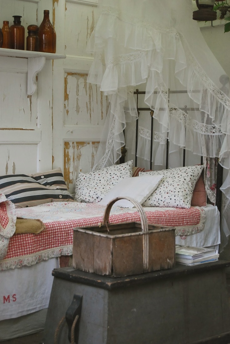 Shabby Chic Romantic Country Bedroom