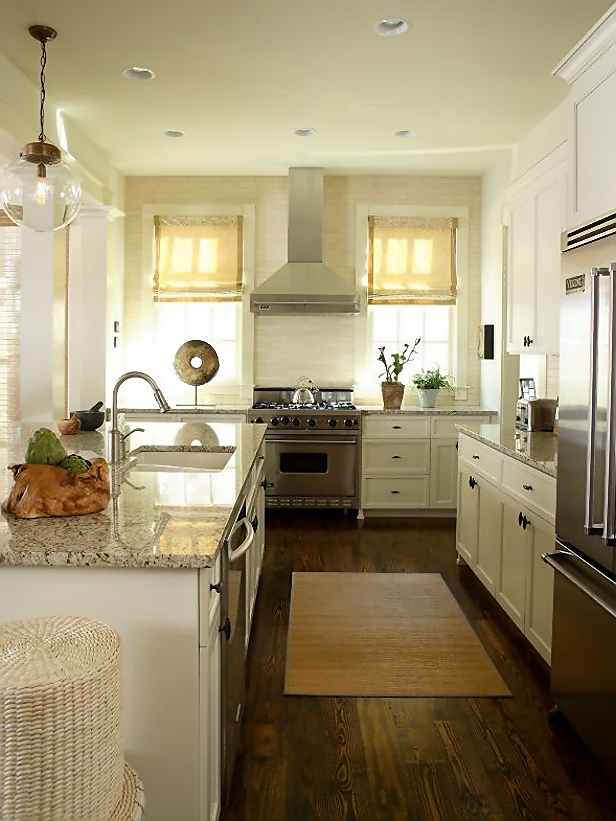 Transitional White Kitchen Cabinets