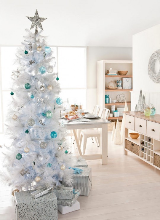 Awesome White Christmas Tree Decorations Ideas