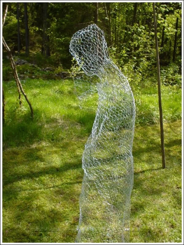 Chicken Wire Ghost Sculpture Decorations Ideas