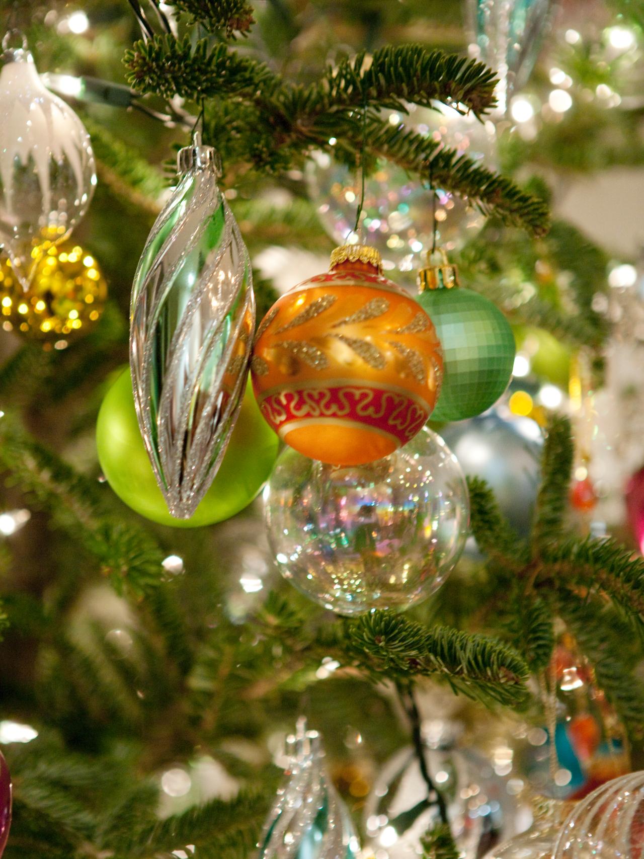 Christmas Decorating Idea Tree