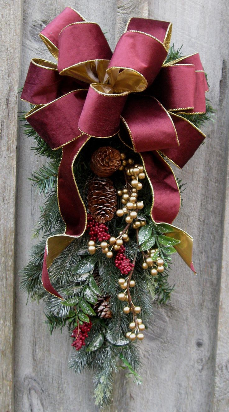 Christmas Wreath Door Swag