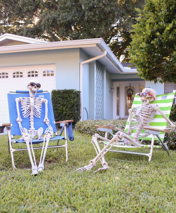 DIY Lawn Skeleton Decor Halloween