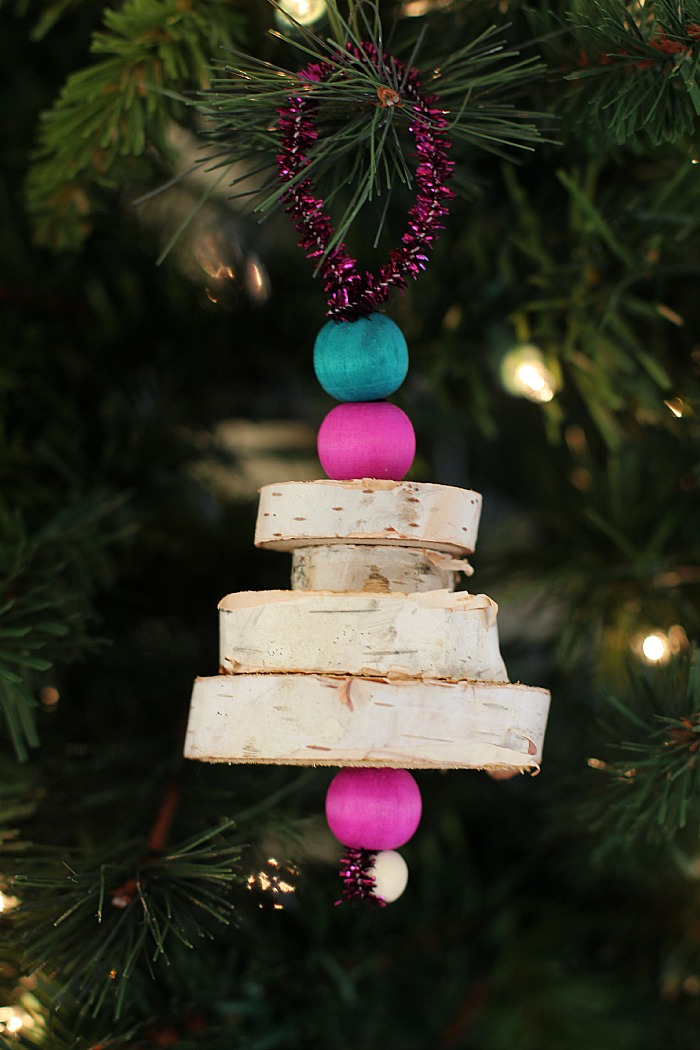 DIY Rustic Christmas Decorations From Wood
