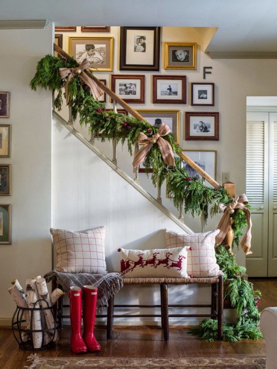 Decorating Christmas Garland Ideas Staircase 2016