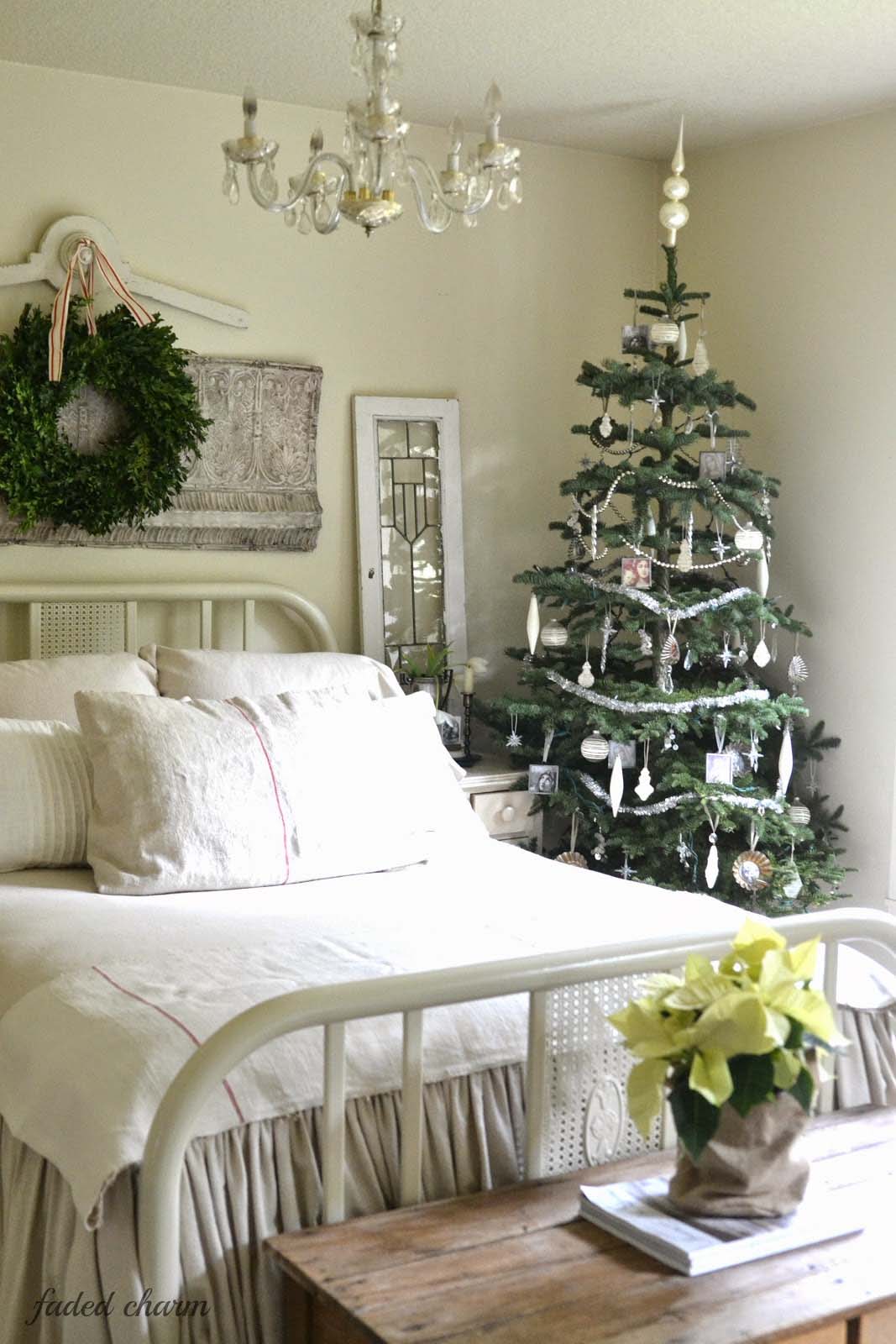 Bedroom Christmas Decorations Ideas - Decoration Love