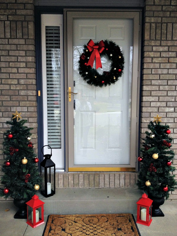 Easy Front Door Christmas Decor