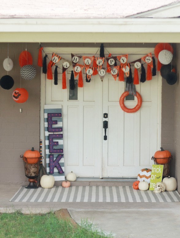 Easy Porch Halloween Decor