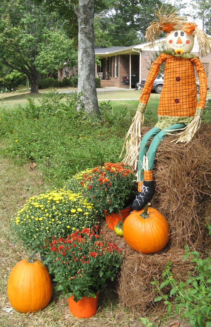 Fall Decorating Ideas with Hay Bales