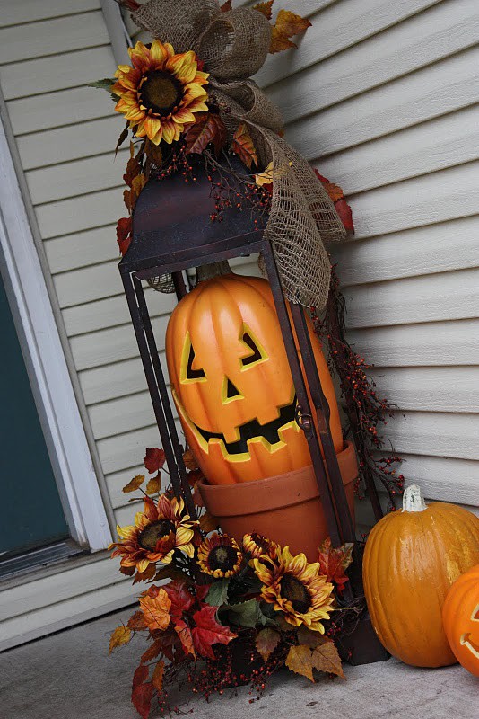 Fall Front Porch Halloween Ideas
