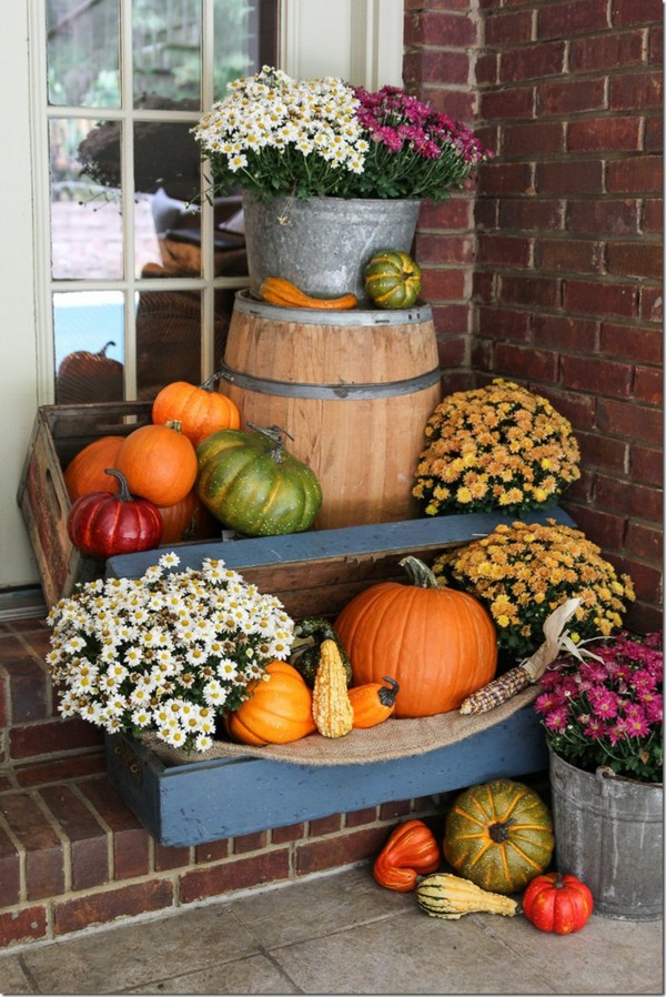 Fall Porch Decor with Pumpkins