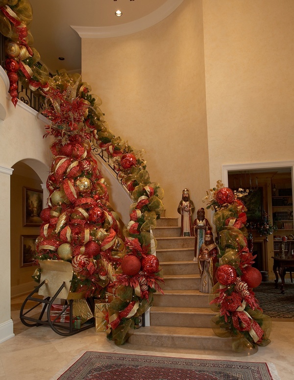 Great Christmas Garland with Deco Mesh