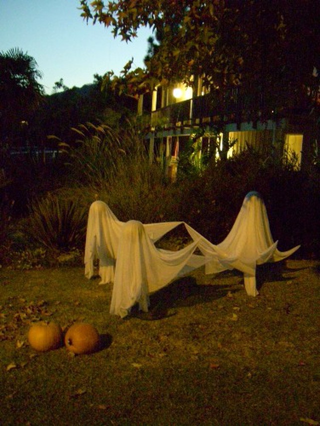 Halloween Flying Ghost Decoration