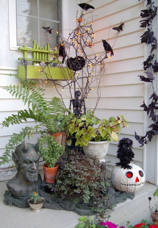 Halloween Yard Decorating