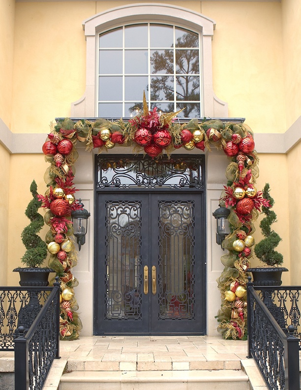 Outdoor Front Door Christmas Decorating Ideas
