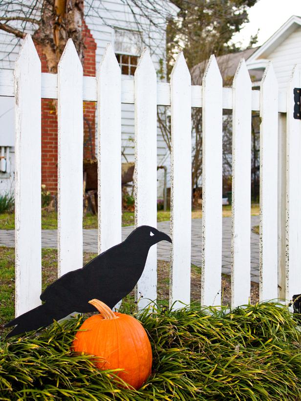 Outdoor Halloween Decorations Ravens
