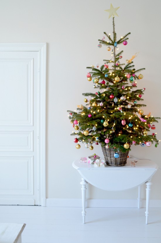 Small Christmas Tree On Table Decorations Ideas