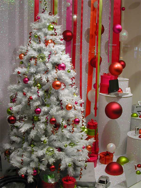 White Christmas Tree Decorating Ideas