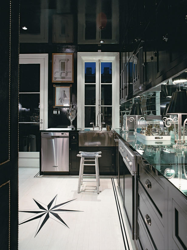 black-kitchen-cabinets