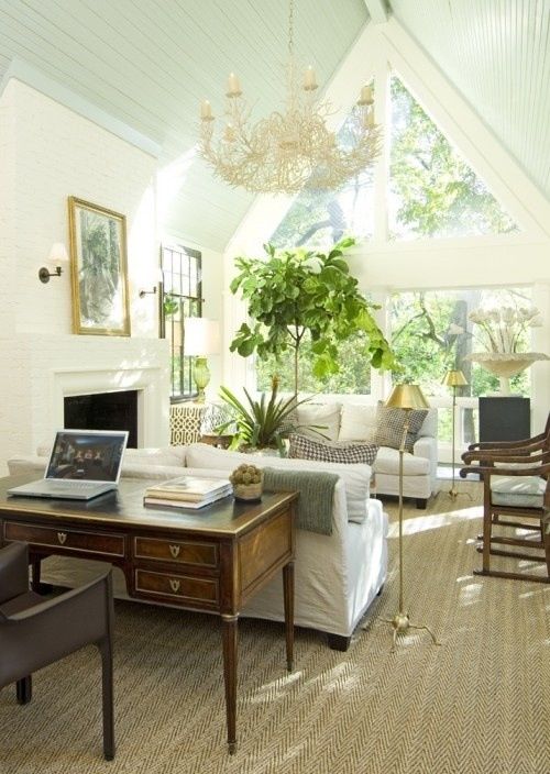 blue-ceiling-in-living-room