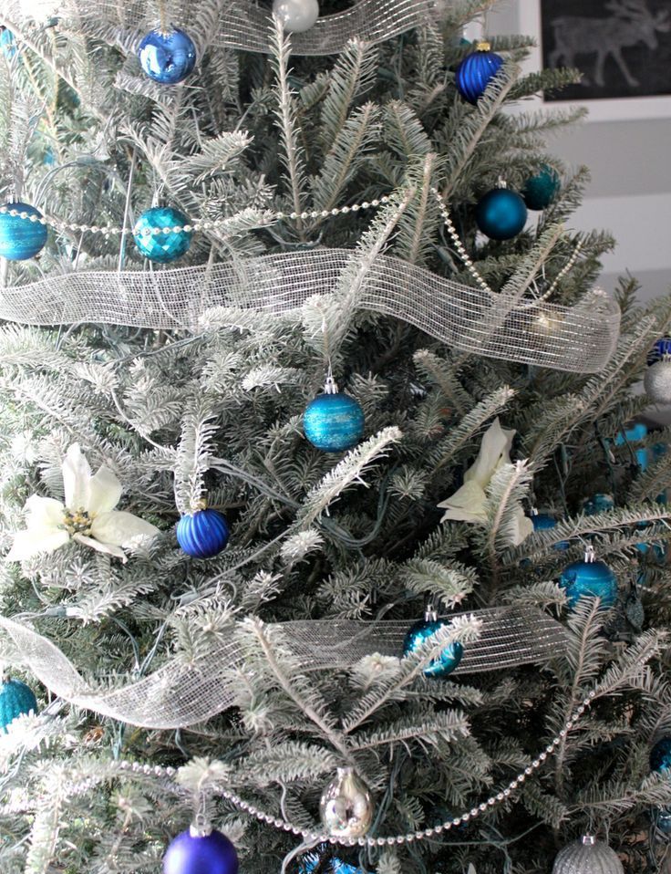 Blue and Silver Christmas Tree Theme