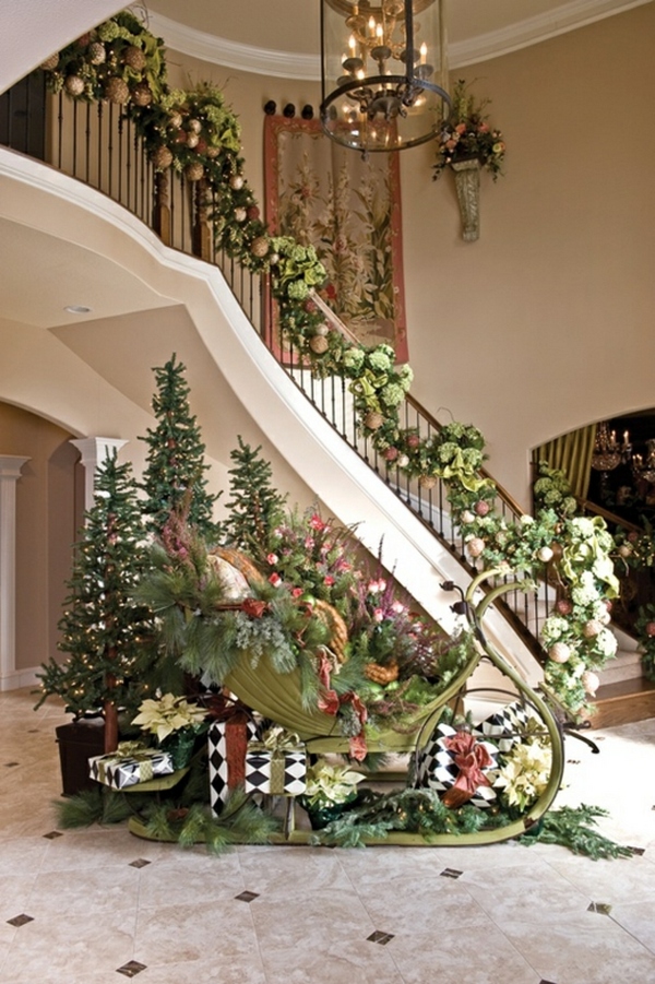 Christmas Decoration Ideas for Staircase