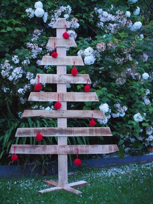 Christmas Decorations Made From Pallets