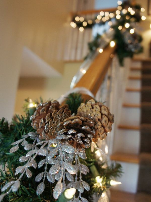 Christmas Garland Ideas Staircase