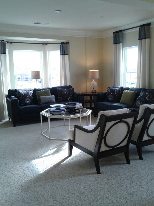 condo-living-room-design-view