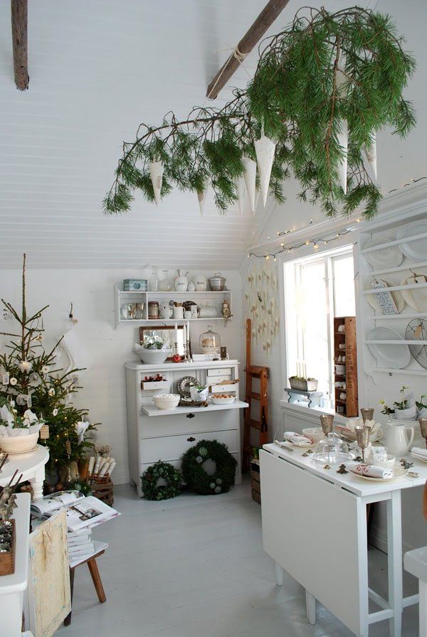 Cool Scandinavian Christmas Decorating Ideas