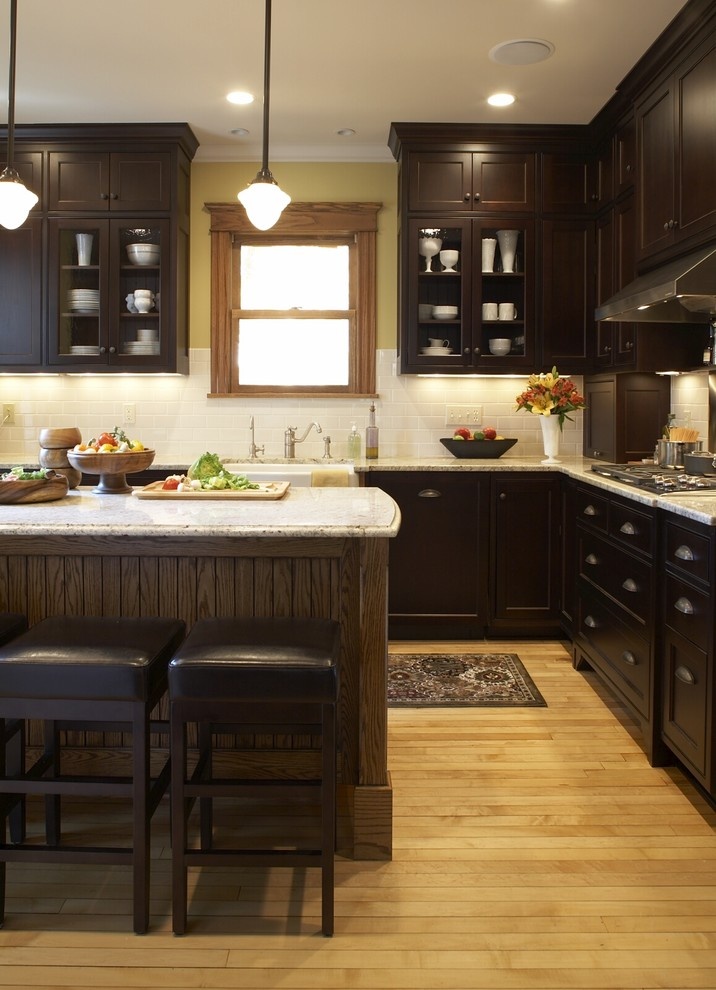 country-kitchen-cabinets-with-dark-wood