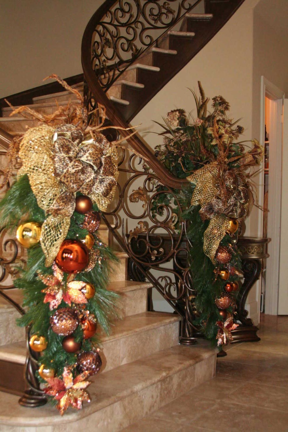 Elegant Christmas Decorating Ideas Stairs
