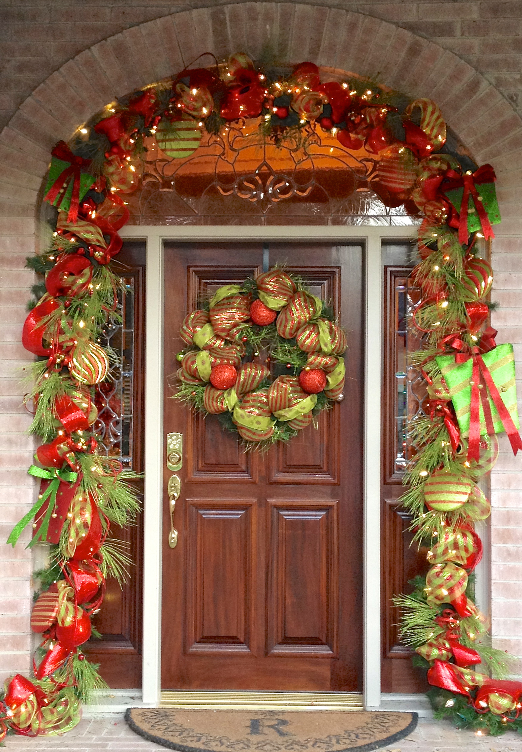 front-door-christmas-decorating-ideas