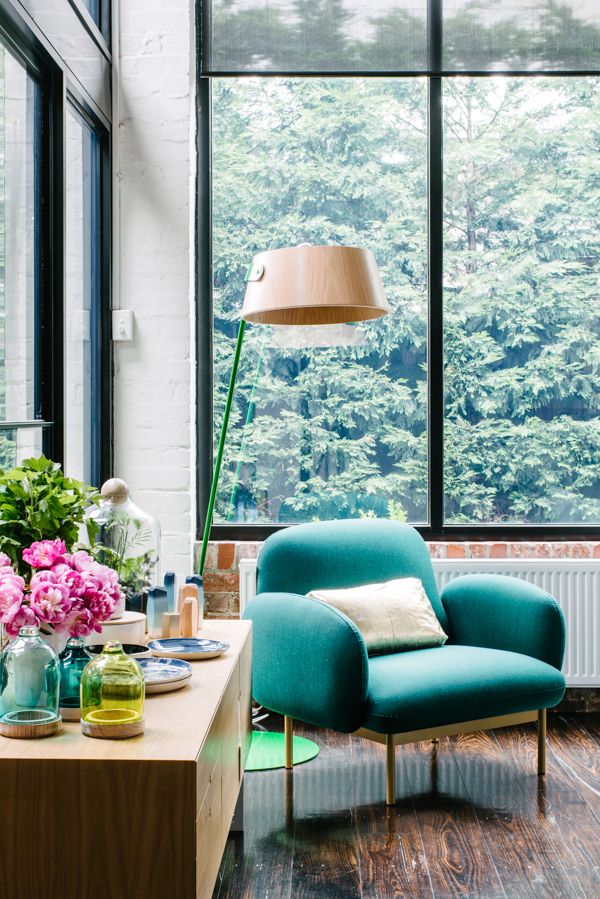 green-and-turquoise-living-room-chair