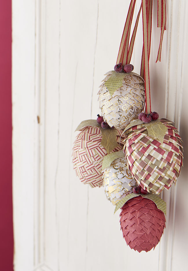 How to Make Pine Cone Christmas Decorations