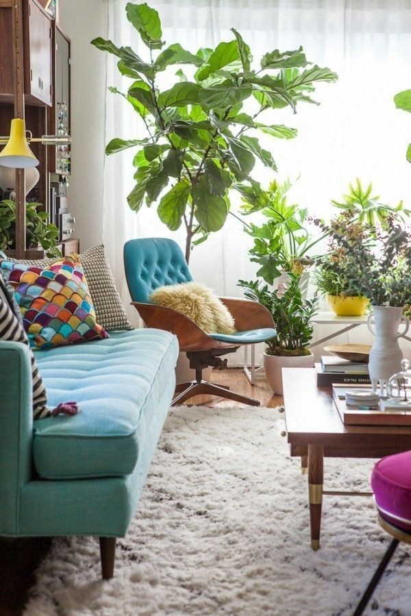 living-room-mid-century-turquoise-chair