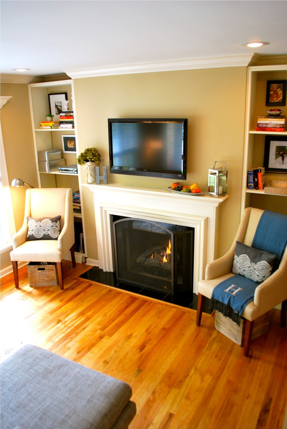 living-room-with-tv-above-fireplace-design