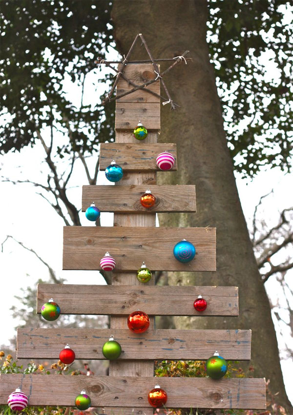 Pallet Outdoor Christmas Tree
