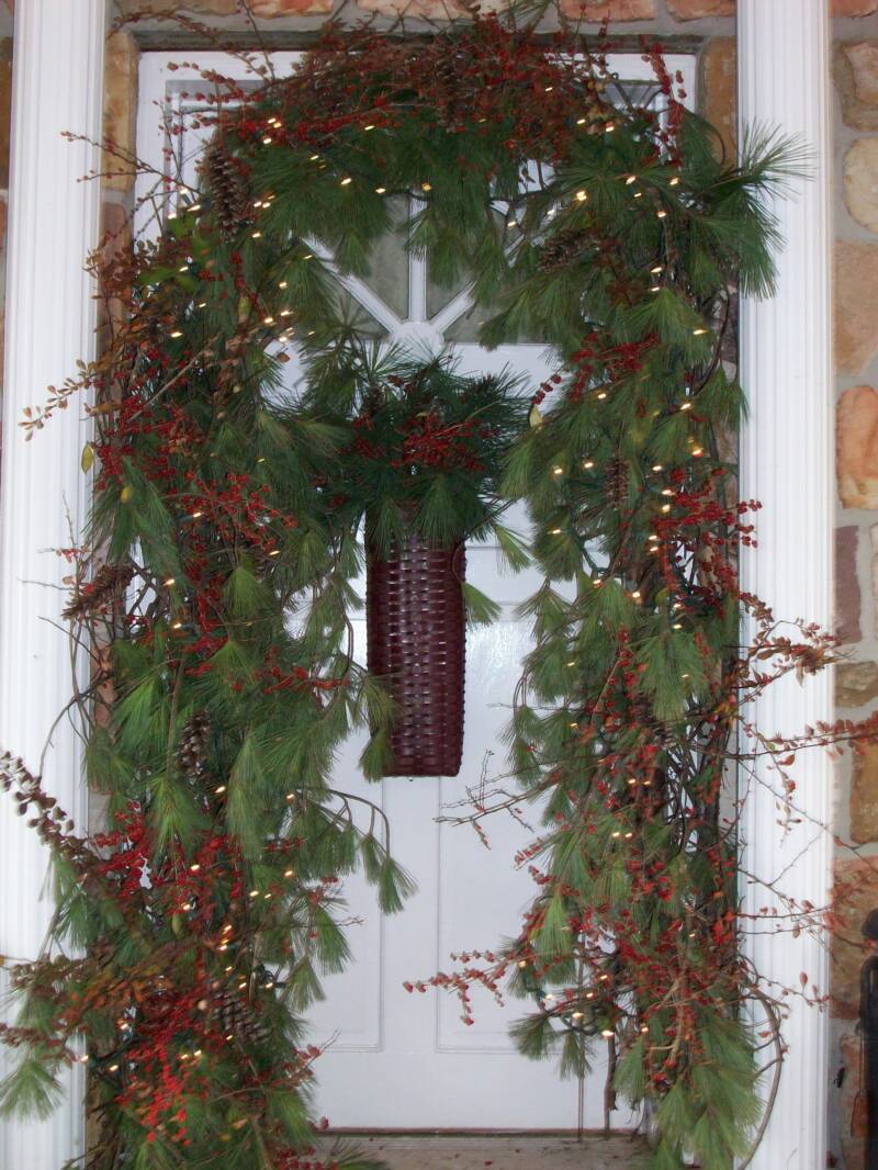 Primitive Front Door Christmas Decorations