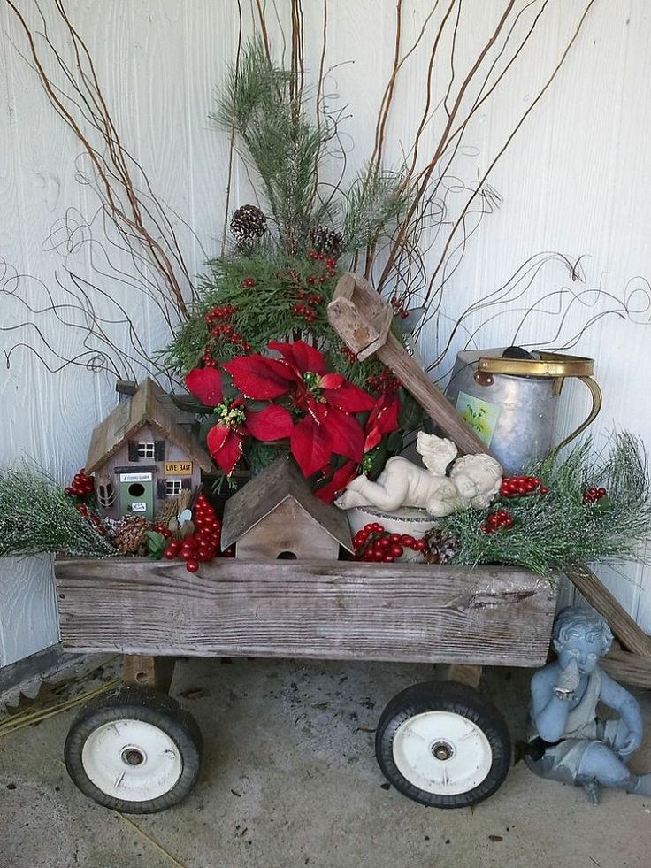 Rustic Outdoor Christmas Decor Idea