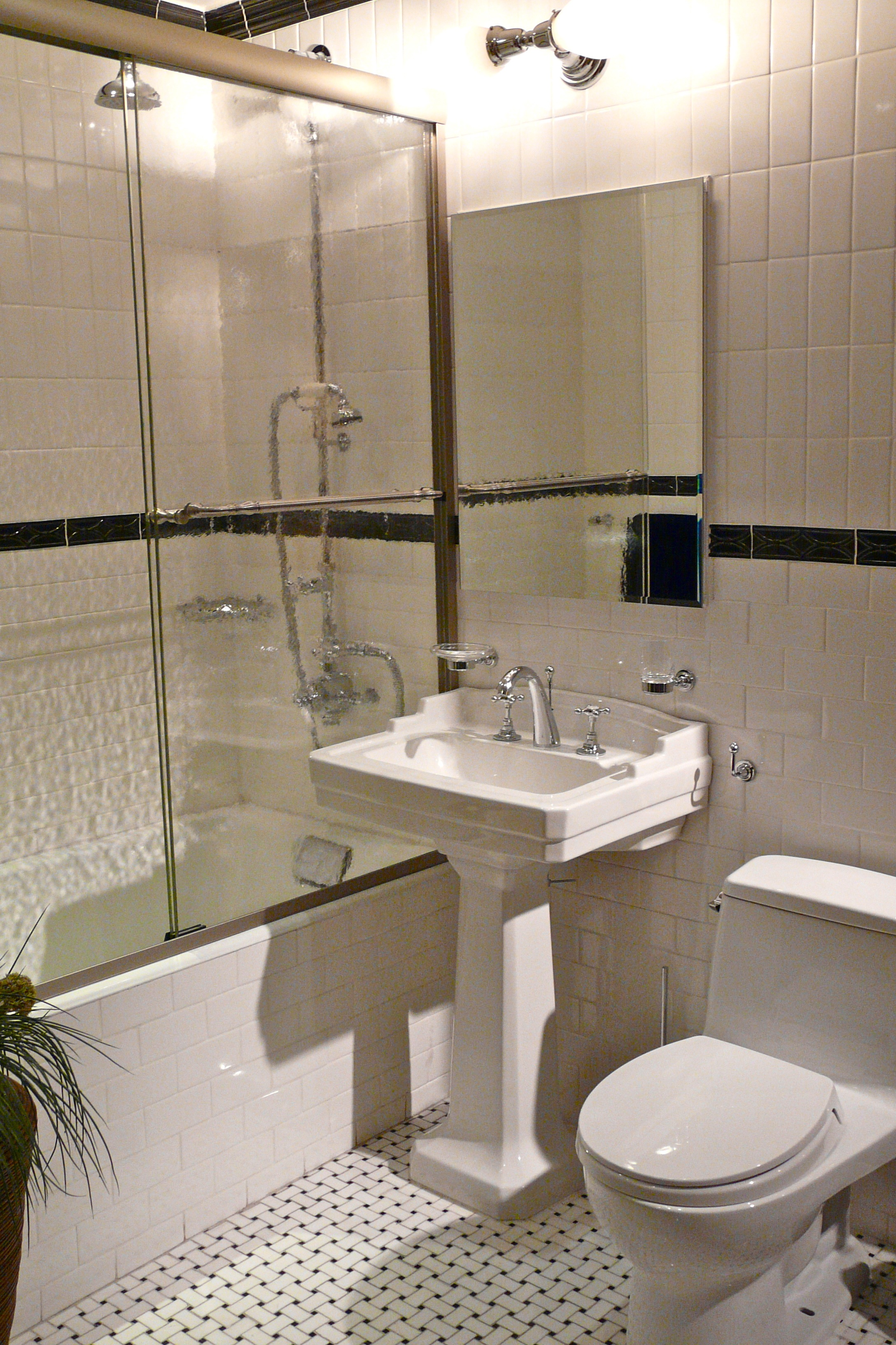 small-bathroom-design-photo
